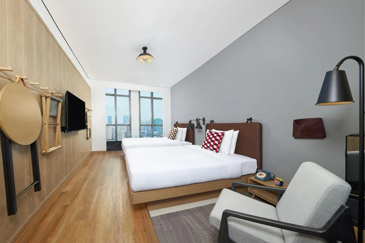 Moxy Shanghai Xuhui Hotel